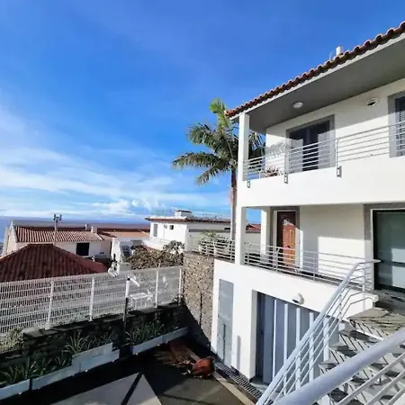 Holiday home Dos Saltos - Sea View Funchal (Madeira)